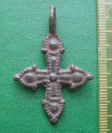 Старинный бронзовый крестик, лицевая сторона