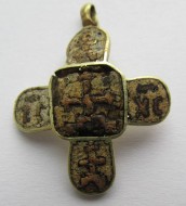 Золотой нательный крестик, с эмалью