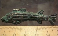 Бронзовая скифская бляшка "рыбка" 5 век до н. э.