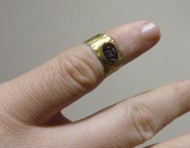 Перстень золотой тонкостенный с геммой Черняховская культура