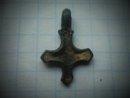 Крестик миниатюрнй бронзовй в эмалях