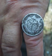 Крымский перстень с солярным орнаментом на щитке