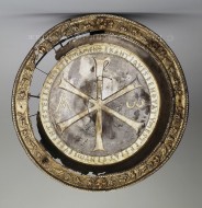 *Серебряную тарелку византийского епископа Патерна тоже обнаружили в Перещепинском кладе