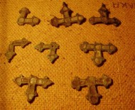 Поломанные бронзовые крестики с эмалями, период Киевской Руси
