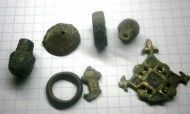 Навершение заколки КР 11-12 век, пуговица в эмалях 17-18, кольцо из обломанного браслета КР, обломок крестика + бонус