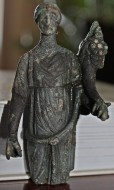 Бронзовая статуэтка богини Фортуны