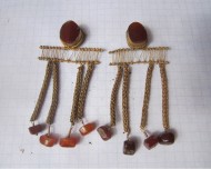 Древнегреческие золотые сережки с камнями
