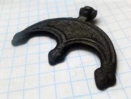 Трехрогая лунница головы змей + ромбовидные подвески 8 век