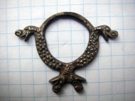 Серебряная кольцеобразное украшение пояса с драконами