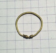 Мелкое золотое височное кольцо Черняховская культура