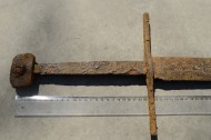 меч 14 века, найденный в торфяном болоте в Польше