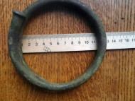 Массивный бронзовый браслет Раннего железного века