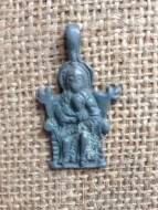 Древнерусская нательная иконка: «Богоматерь сидящая на троне»