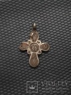 Серебряный крестик с перегородчатыми эмалями «Крин в средокрестиии»