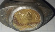 Большой серебряный печатный перстень с ауреусом Каракаллы, 210-220-е годы