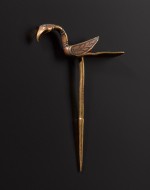 Уникальная золотая шпилька в виде птички из клада Гелловэй