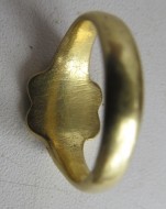 Византийское золотое кольцо, с изображением птицы