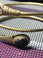 Золотой наручный спиральный браслет ручной работы