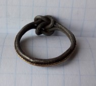 Витое кольцо с кельтским узлом. 11-12 век