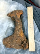 Древнерусский топор, найденный в апреле на берегу Березины