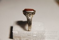 Перстень шляхтича с красным камнем. Геральдика