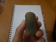 Клиновая (топорная) часть каменного топора-молотка донецкой катакомбной культуры и привязной молот культуры многоваликовой керамики
