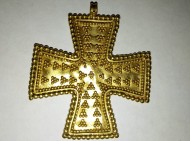 Золотой крест, украшен зернью