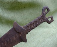 Акинак-меч с грифонами на рукояти