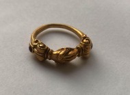 Перстень «Рукопожатие» вт. половины 16 - 17 века, золото