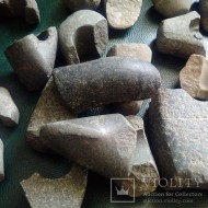 Сверленные каменные топоры с утратами