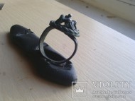 Перстень с плетенкой шишечками на щитке