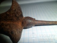 Трёхлопасной кунжутолистый наконечник стрелы со свистком. Золотая Орда, первая половина 14 века