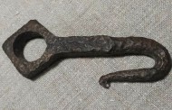 Крюк средневековый с орнаментом