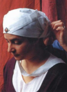 средневековый женский платок