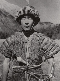 тибетский воин в доспехах