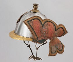 цельнокованный железный шлем с кожанными наушами и затыльником