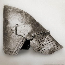 Шлем из раскопок в районе битвы при Земпахе