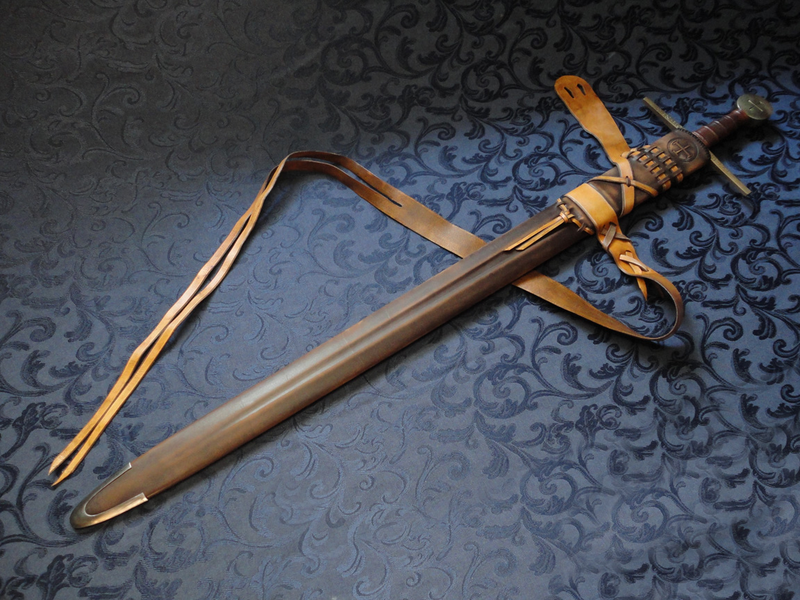 Как называется чехол, из которого достают меч?