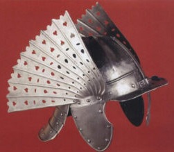 польский шлем с крыльями