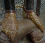 Чешуйчатые саббатоны, рыцарские золоченные шпоры, вторая половина 14 века
