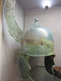 Рогатый бронзовый шлем из Кассасельватики