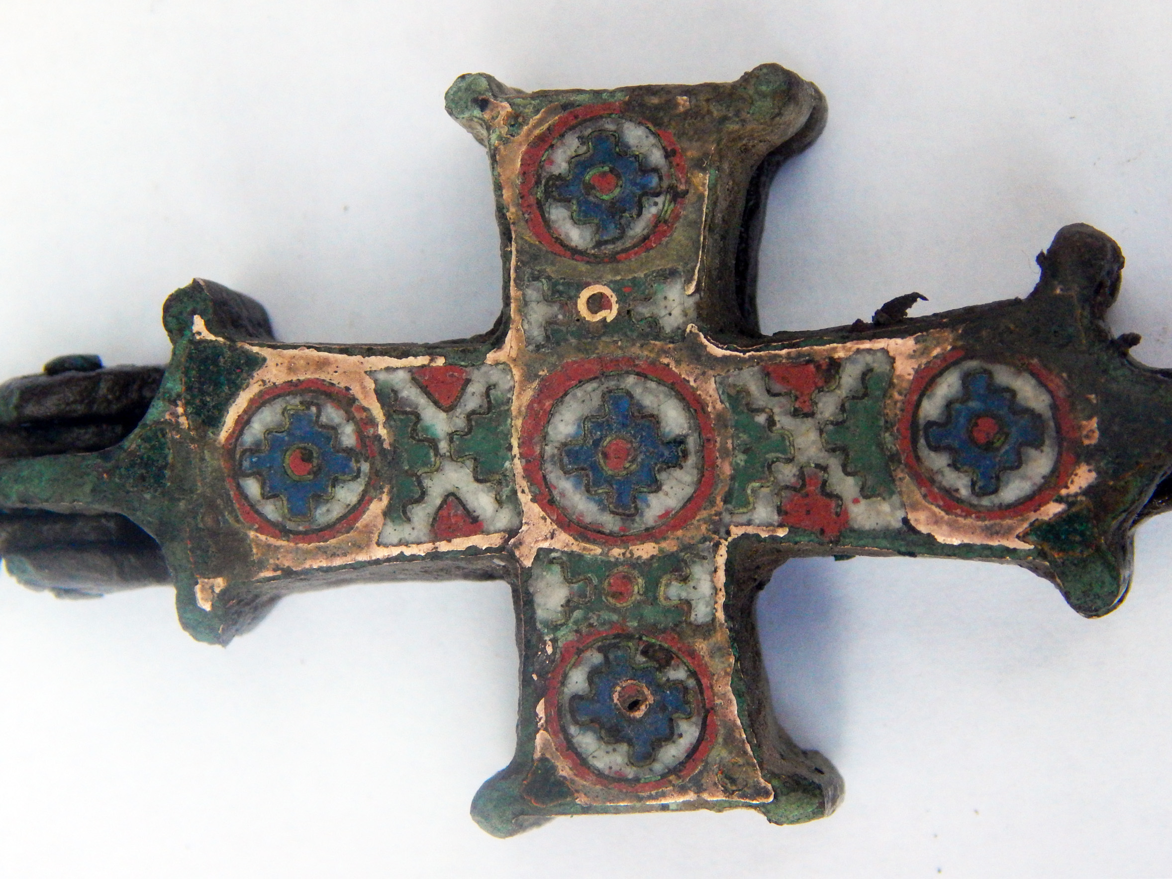 Кресты 12 13 веков. Крест энколпион 12 13 век. Византийский крест энколпион. Крест энколпион 13 века. Энколпион домонгол 12-13 века.