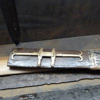 Ножны и деталь подвеса ножен меча периода Великого Переселения народов