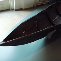 Лодка, найденая в Нидамском болоте
