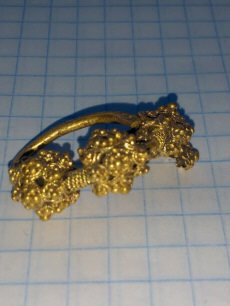 Трехбусинное височное кольцо, золото, филигрань, зернь. 12-13 век