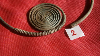 Славянское С-образное височное подвесное кольцо со спиральным окончанием