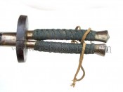 Парный меч дао, украшенный бычьими хвостами