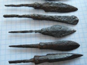 Железные черешковые наконечники стрел эпохи развитого средневековья