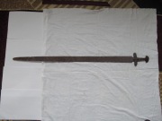  меч, Кировоградская обл.,в лесу, сопутки нет, длина 98,5см вес 825гр, обоюдоострый