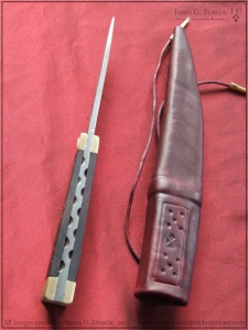 Средневековые ножи в  ножнах